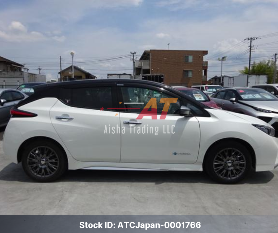 2022 NISSAN LEAF